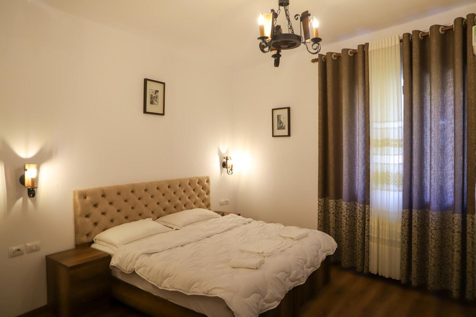 Dd Villa Berat Luaran gambar